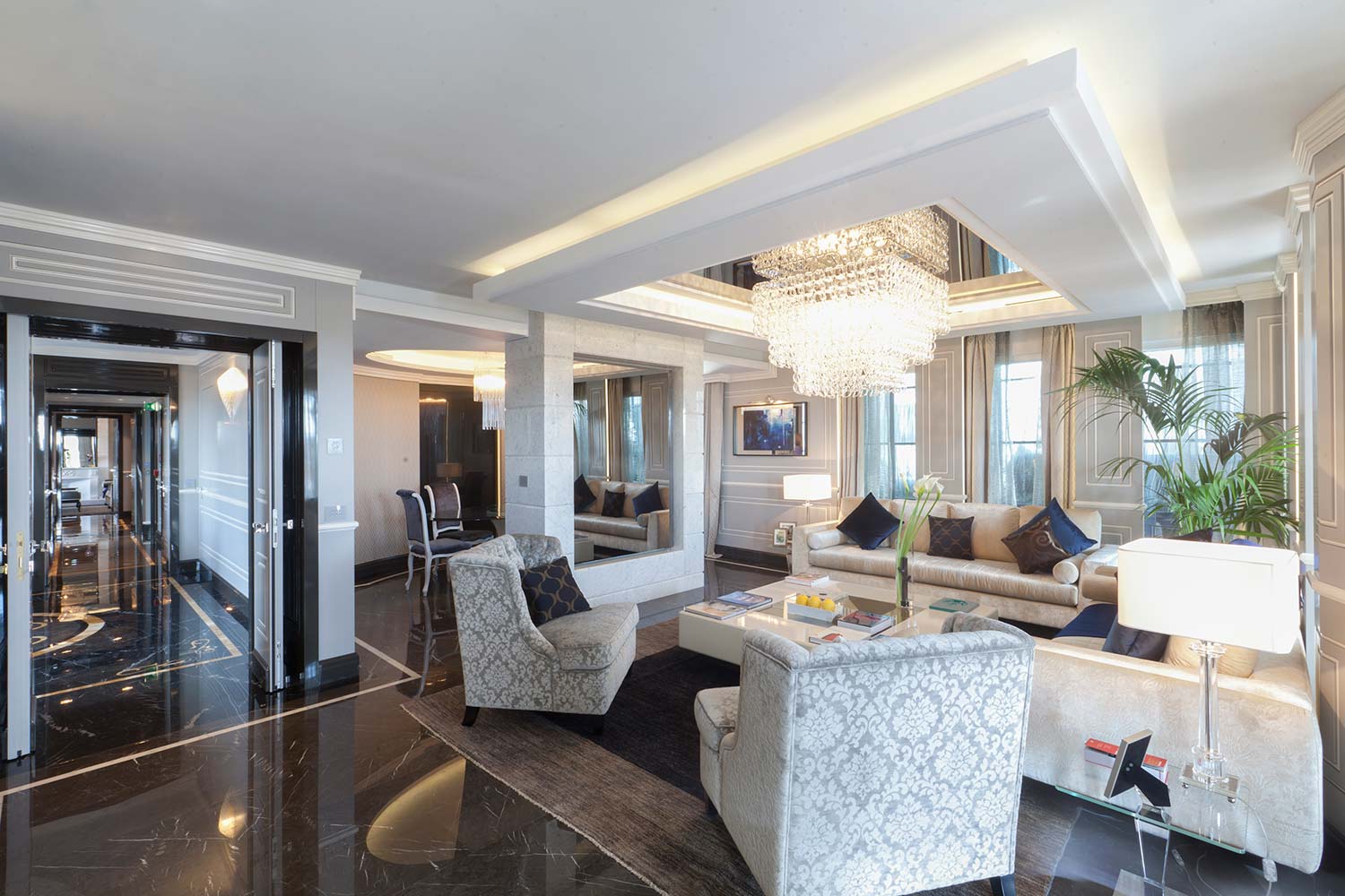 12_Roman_Penthouse_living